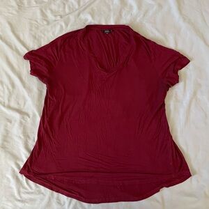 Amaryllis Deep Red V-Neck Short Sleeve Tee